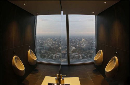 伦敦最高“景观厕所” 